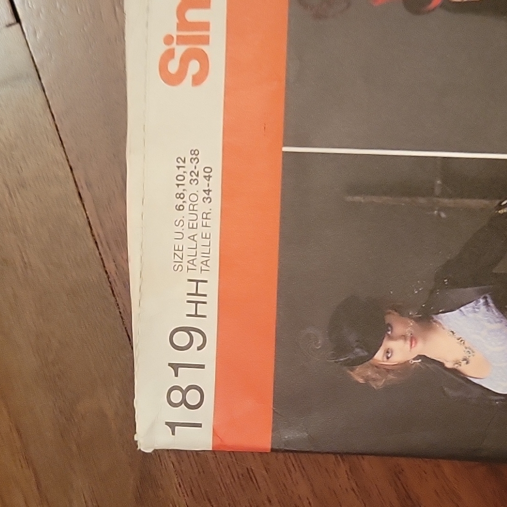 Simplicity pattern - Picture 3 of 3